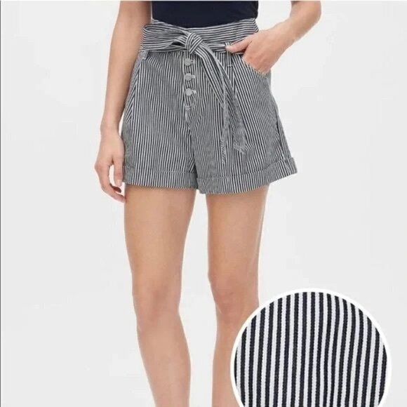 Gap High Rise Pleat Front Striped Cuffed Paperbag Shorts Button Fly Sz 8 - Picture 1 of 14